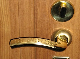 Замена дверной ручки входной двери в Копейске